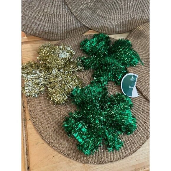 Tinsel Shamrock St. Patrick’s Day Wall Decor - Picture 1 of 7